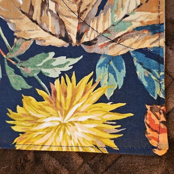 Table Runner - Picture 5 of 10